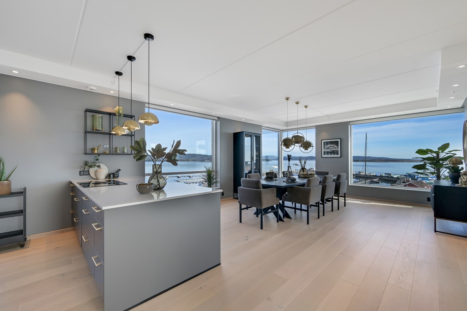 Her kan en innrede etter eget ønske med både stort spisebord, TV-krok og møblement. Mulighetene er med andre ord uante. Galleribilde