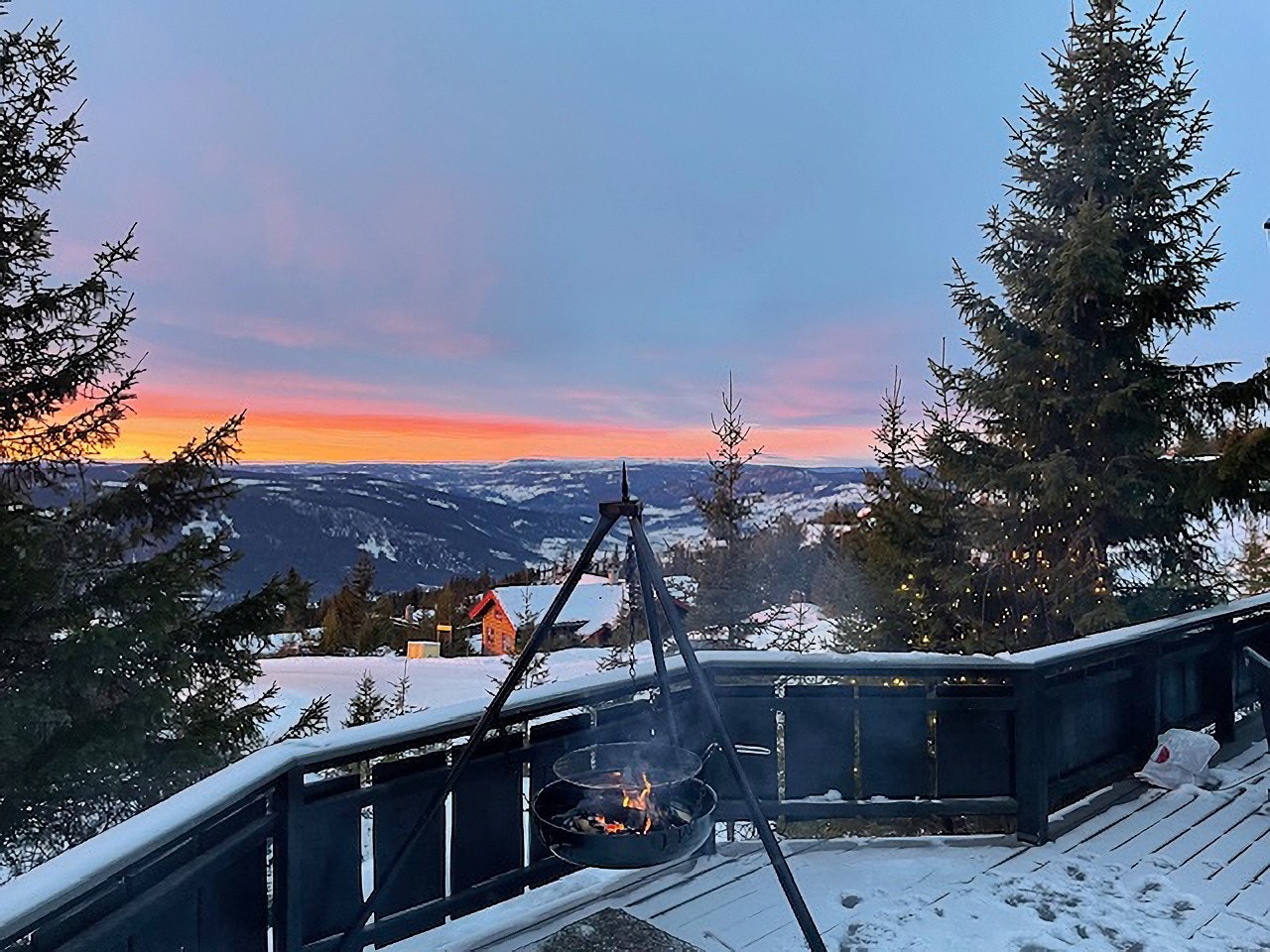 Flott utsikt fra terrassen. Galleribilde