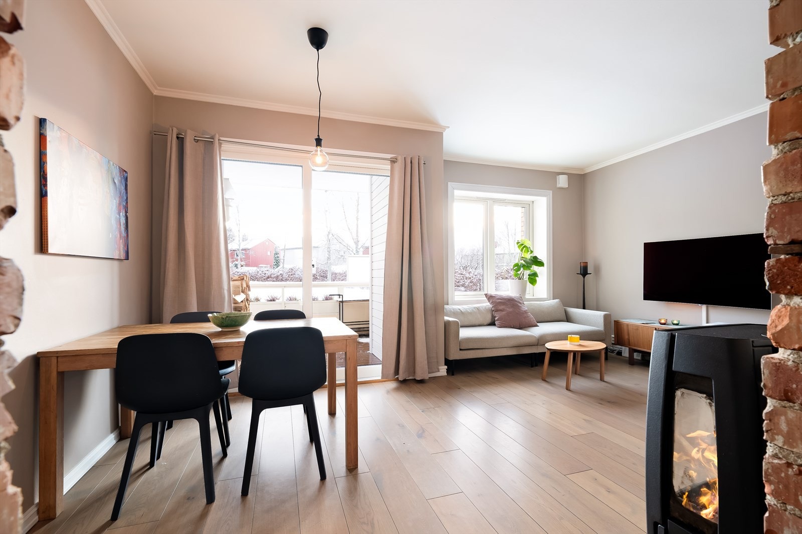 Velkommen til Enoks vei 25! Leiligheten har meget fin intern beliggenhet. Galleribilde