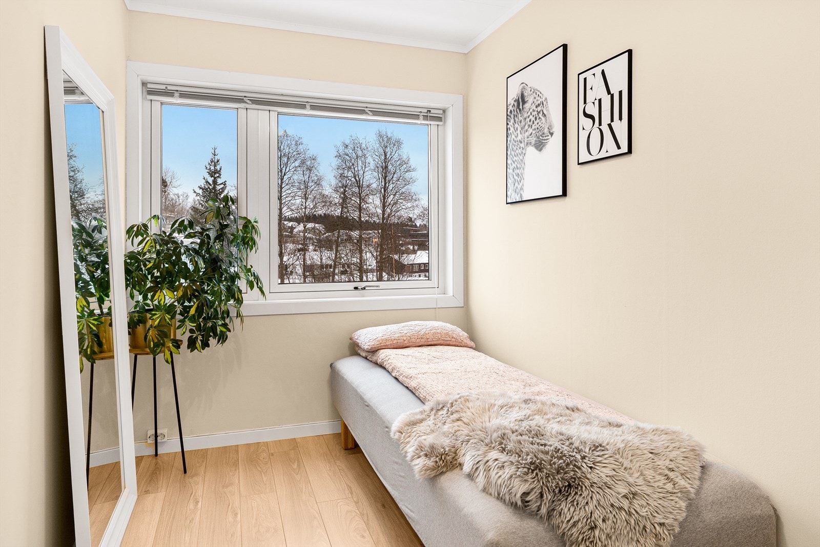 Leiligheten er innredet med tre delikate soverom. Galleribilde