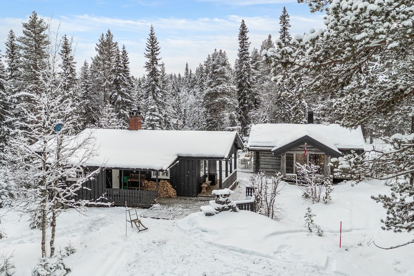 Fasade fra adkomstvegen Galleribilde