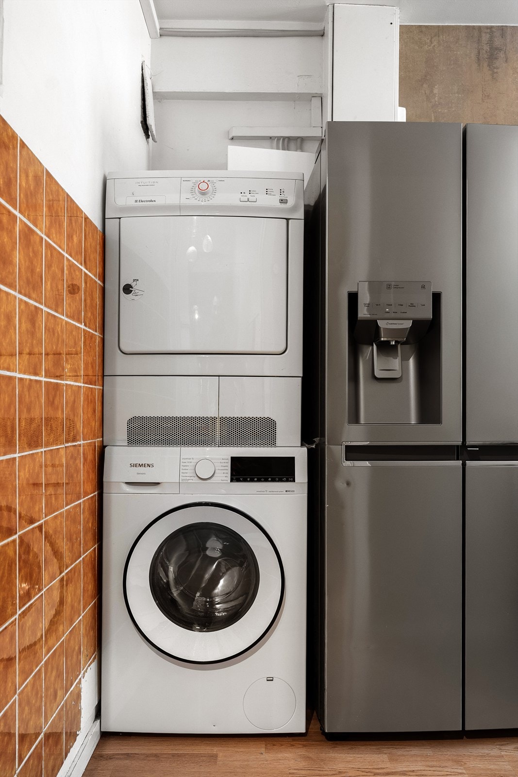 Opplegg til vaskemaskin på kjøkken. Galleribilde