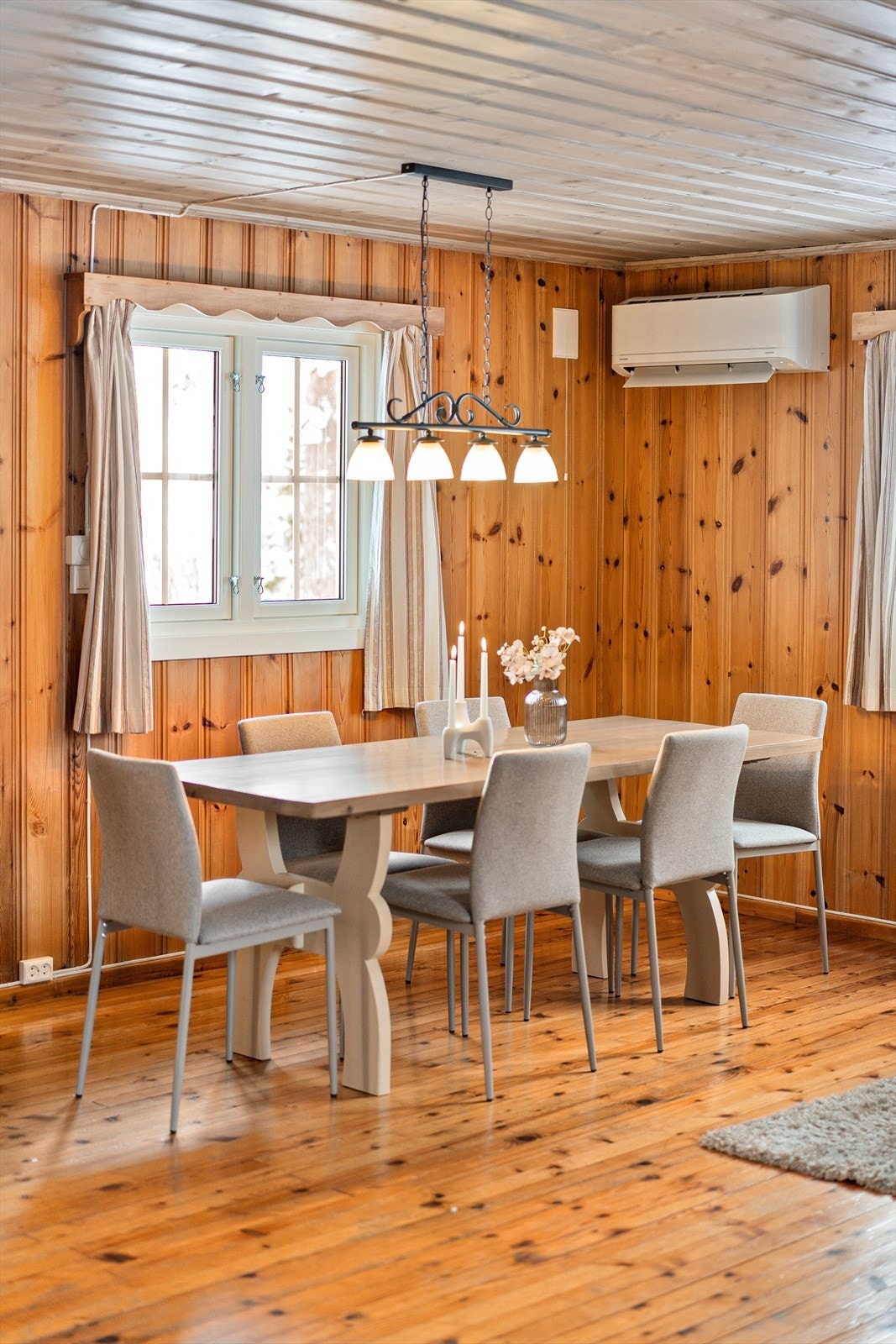 God plass til en spisegruppe for 6-8 personer. Galleribilde