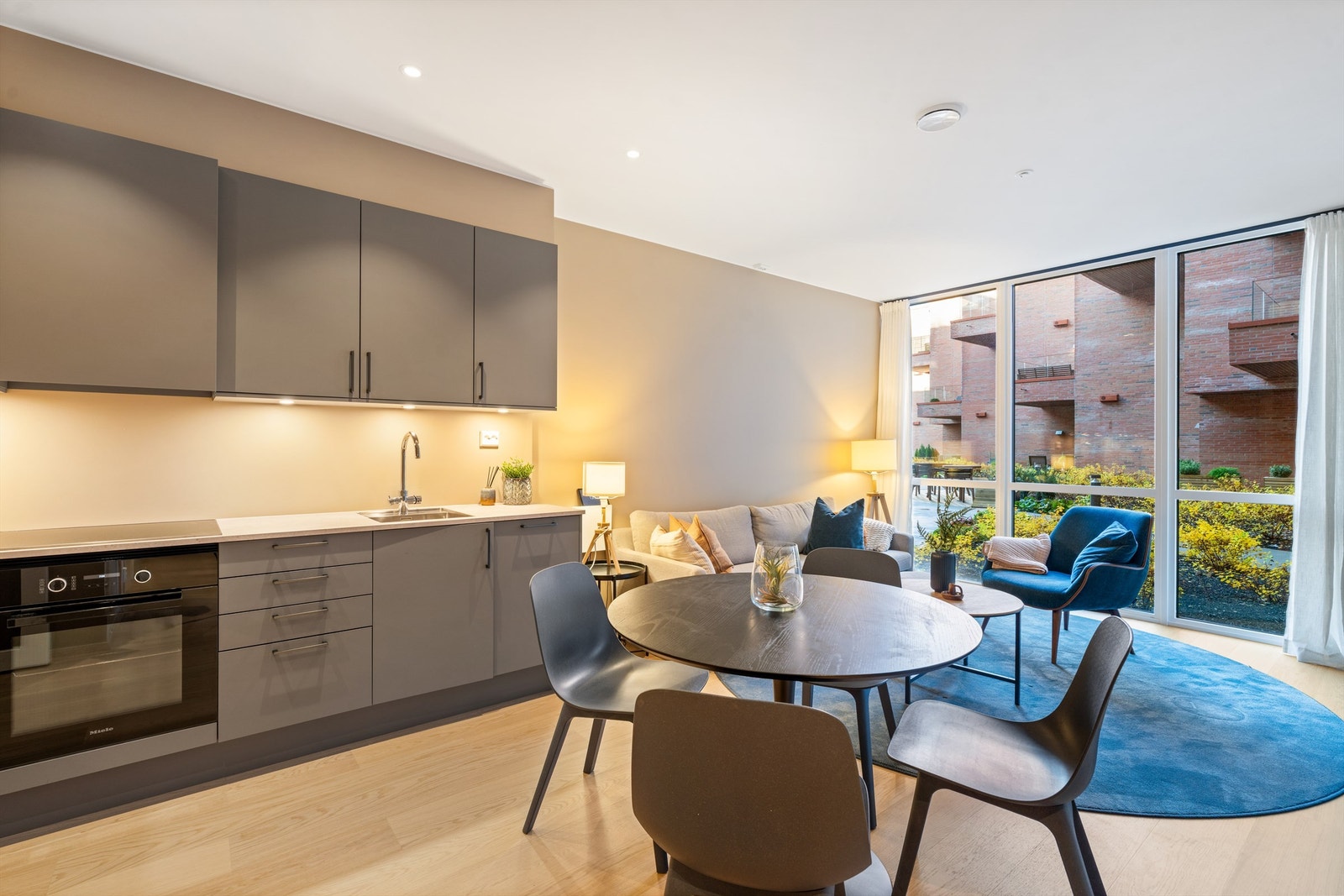 For beboerne er det også mulighet for å leie en kjekk gjesteleilighet til kun 300 kr per døgn - perfekt for besøkende. Galleribilde