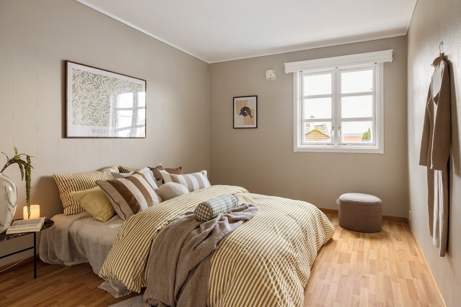 Soverommet er av god størrelse, og har plass til seng og tilhørende møblement. Galleribilde