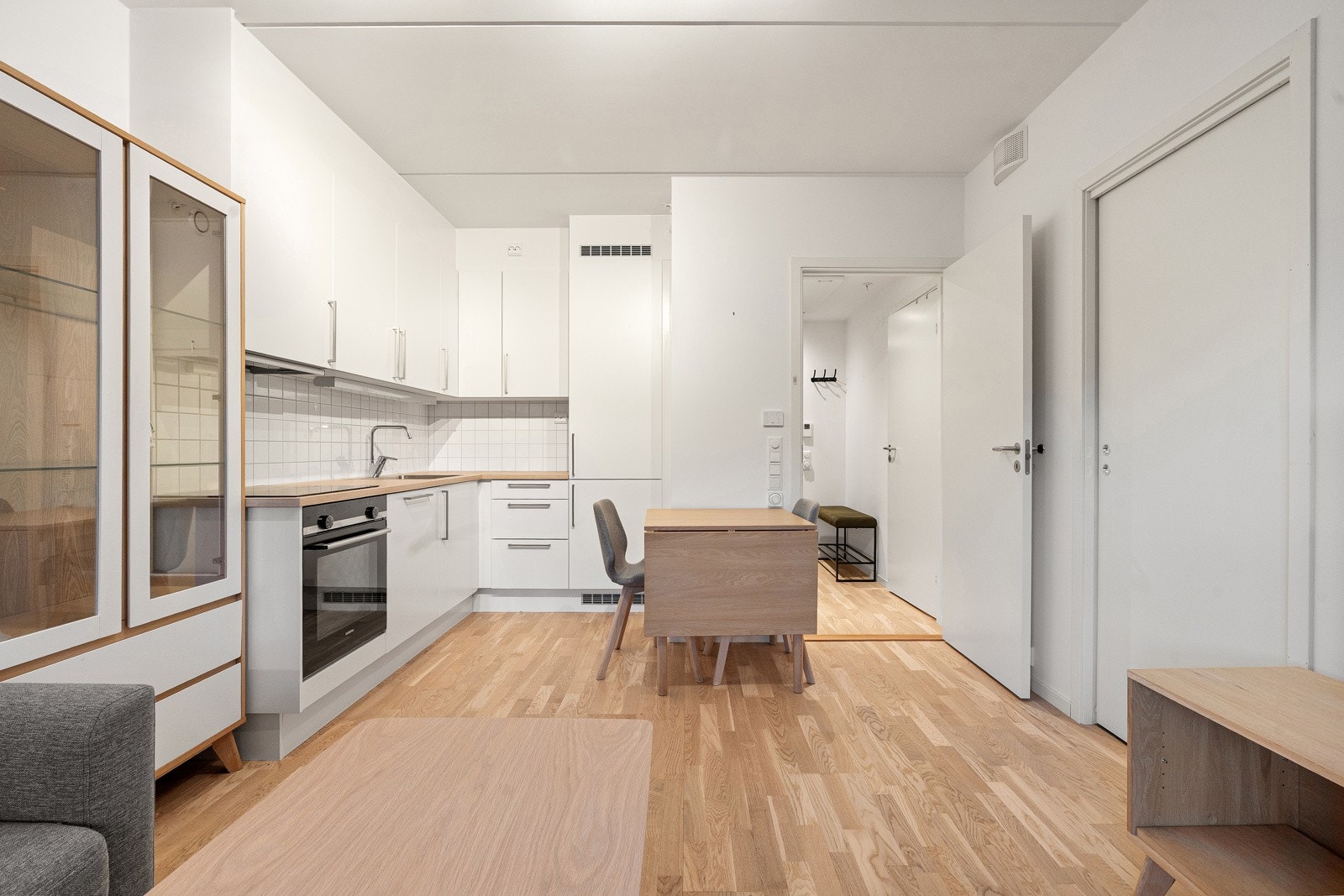 Åpen løsning stue/kjøkken.