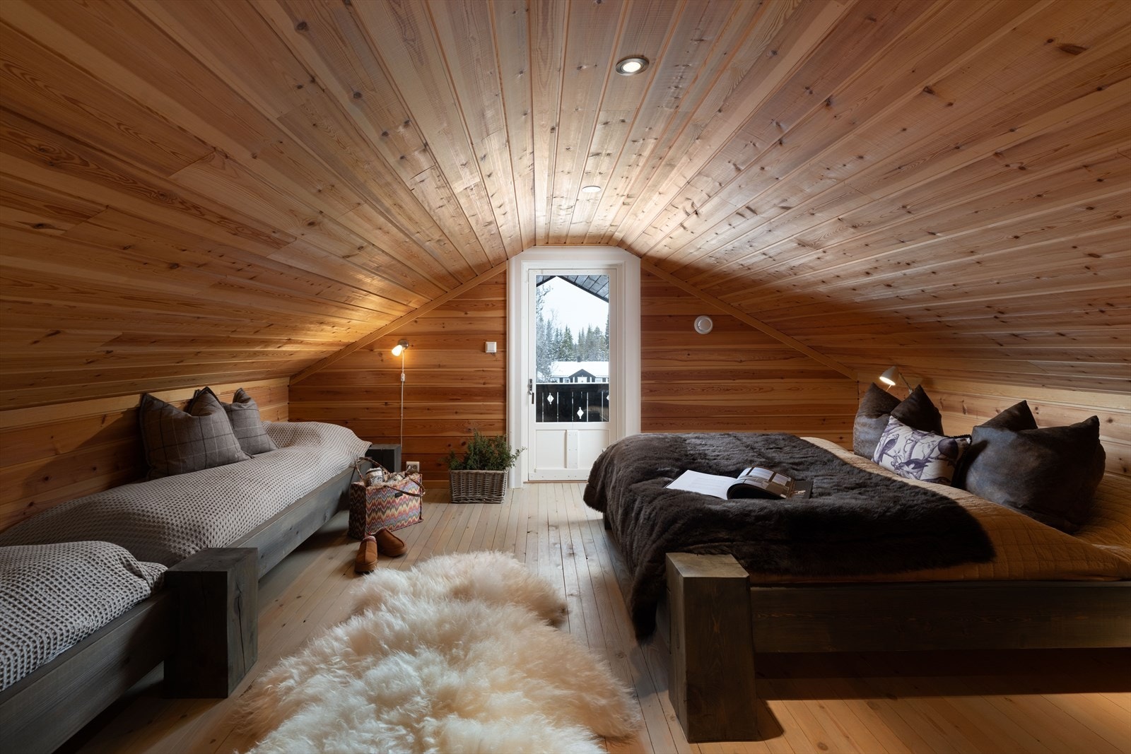 Loftet har også et rom med ekstra sengeplasser. Galleribilde