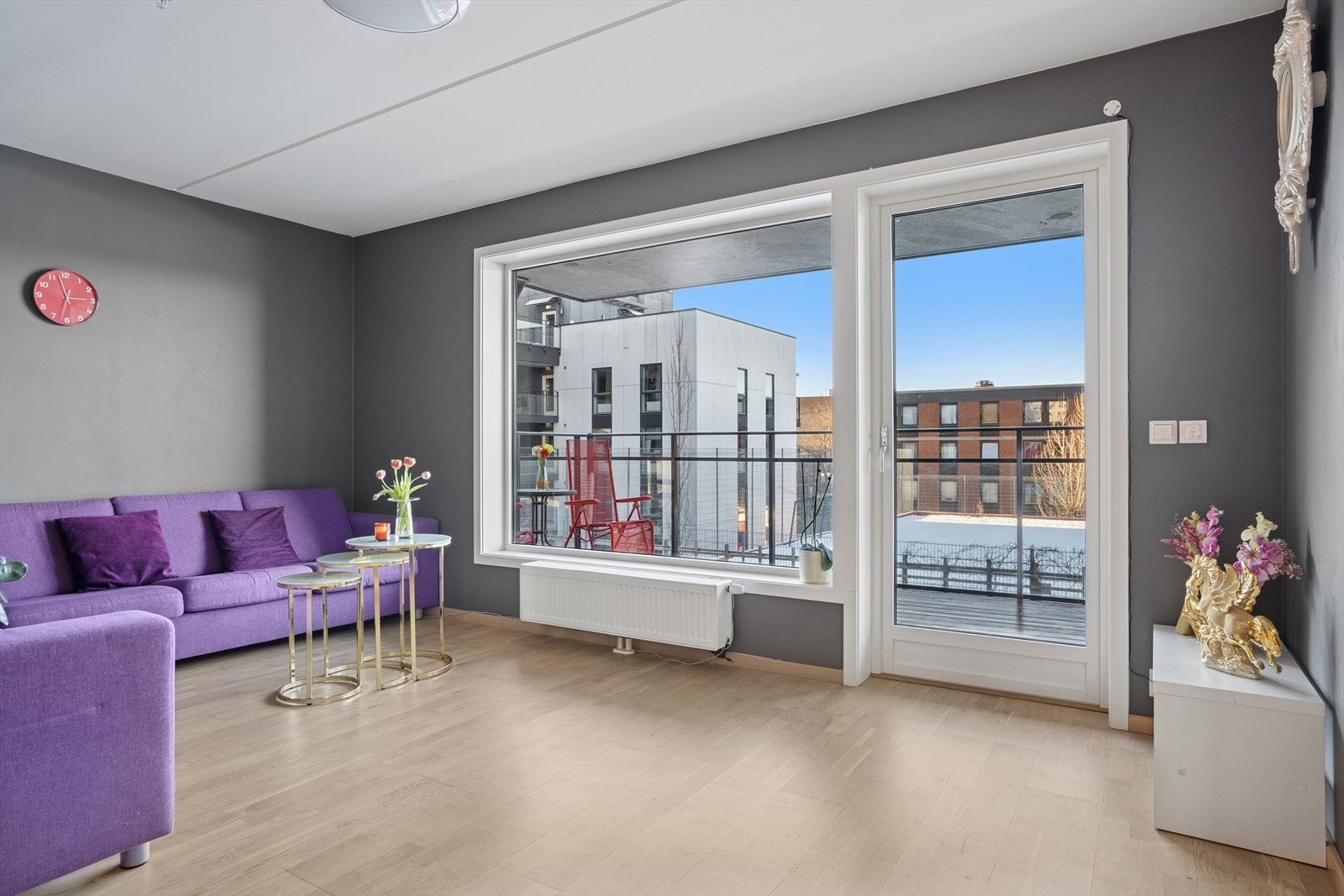 Fra stuen har du direkte adgang til en herlig balkong på ca. 11 kvm. Galleribilde