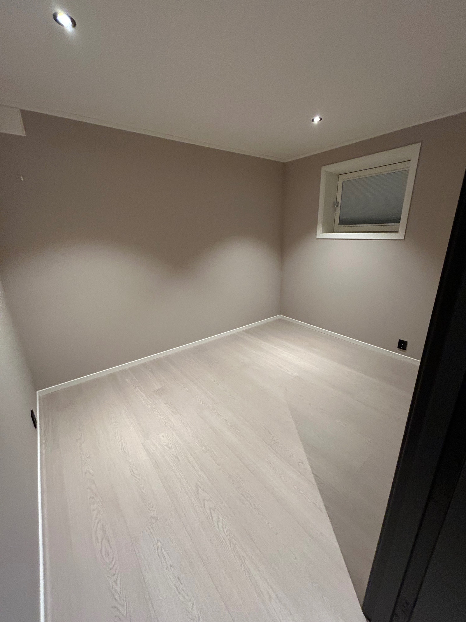 Soverom nr 1 . 8.8 m2 Galleribilde