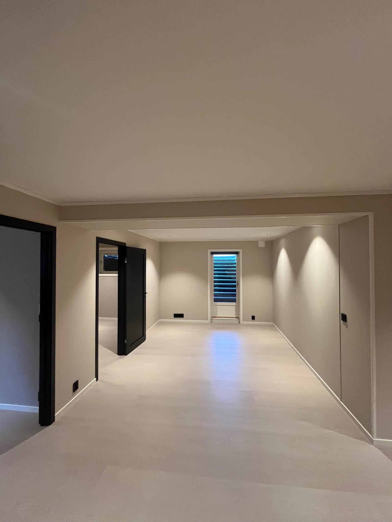 Stuedel.
Soverom venstre i bilde. Galleribilde