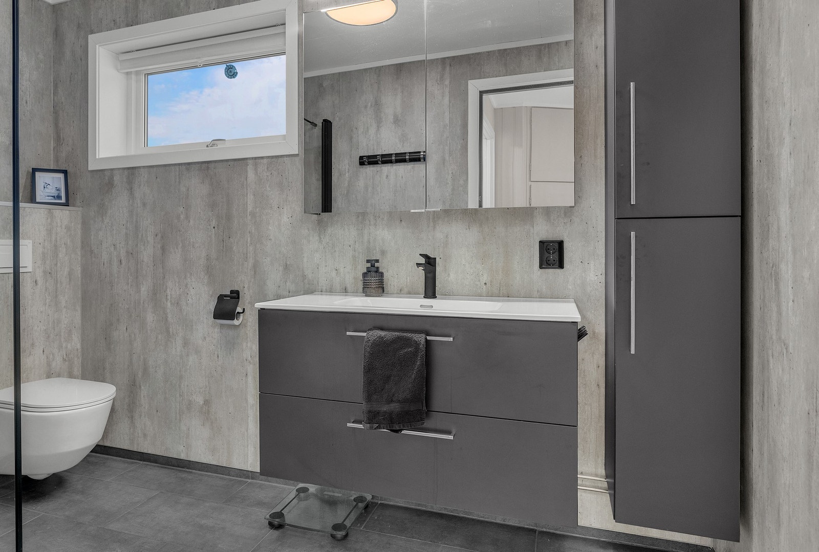 Moderne bad fra 2022 Galleribilde