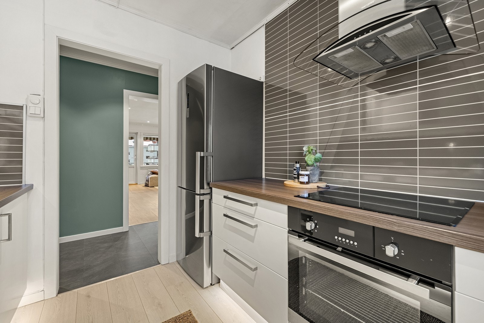 Integrert stekeovn og platetopp. Galleribilde