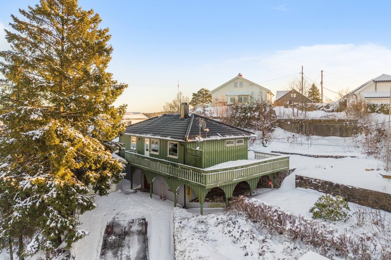 Opparbeidet hage i flere plan Galleribilde