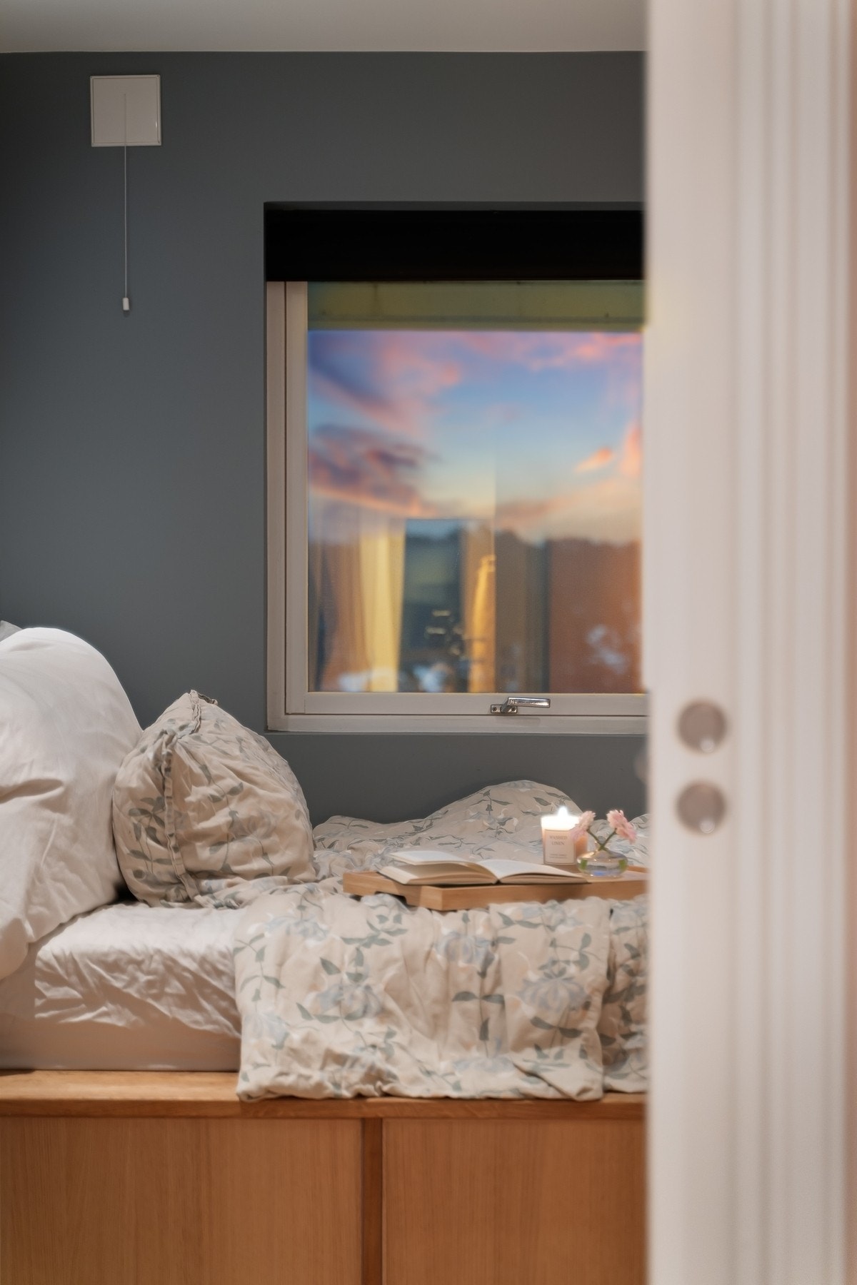 Et rolig og behagelig rom å oppholde seg i. Galleribilde