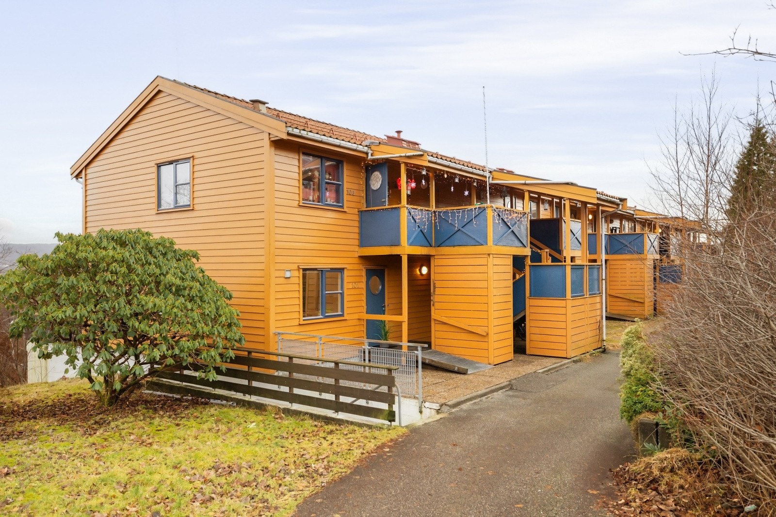 Leiligheten har en attraktiv beliggenhet på Kråkenes. Galleribilde