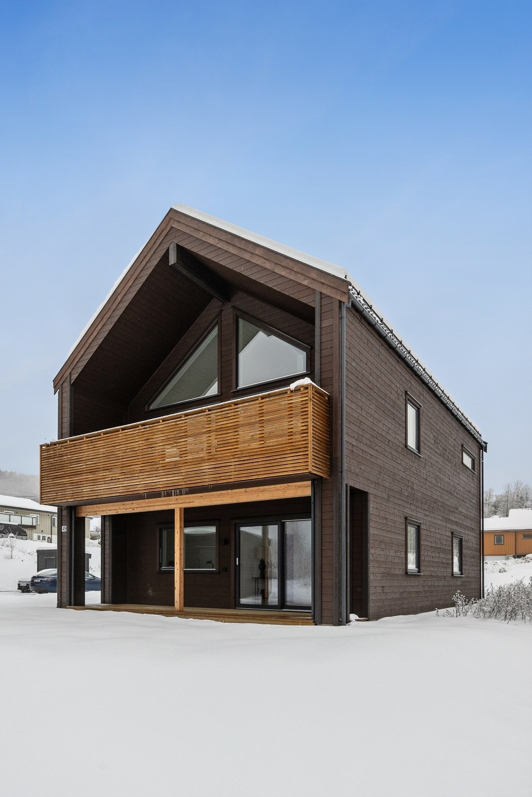 Området har også gode kollektivforbindelser, med Mjøndalen stasjon kun 4 minutters kjøretur unna. Galleribilde