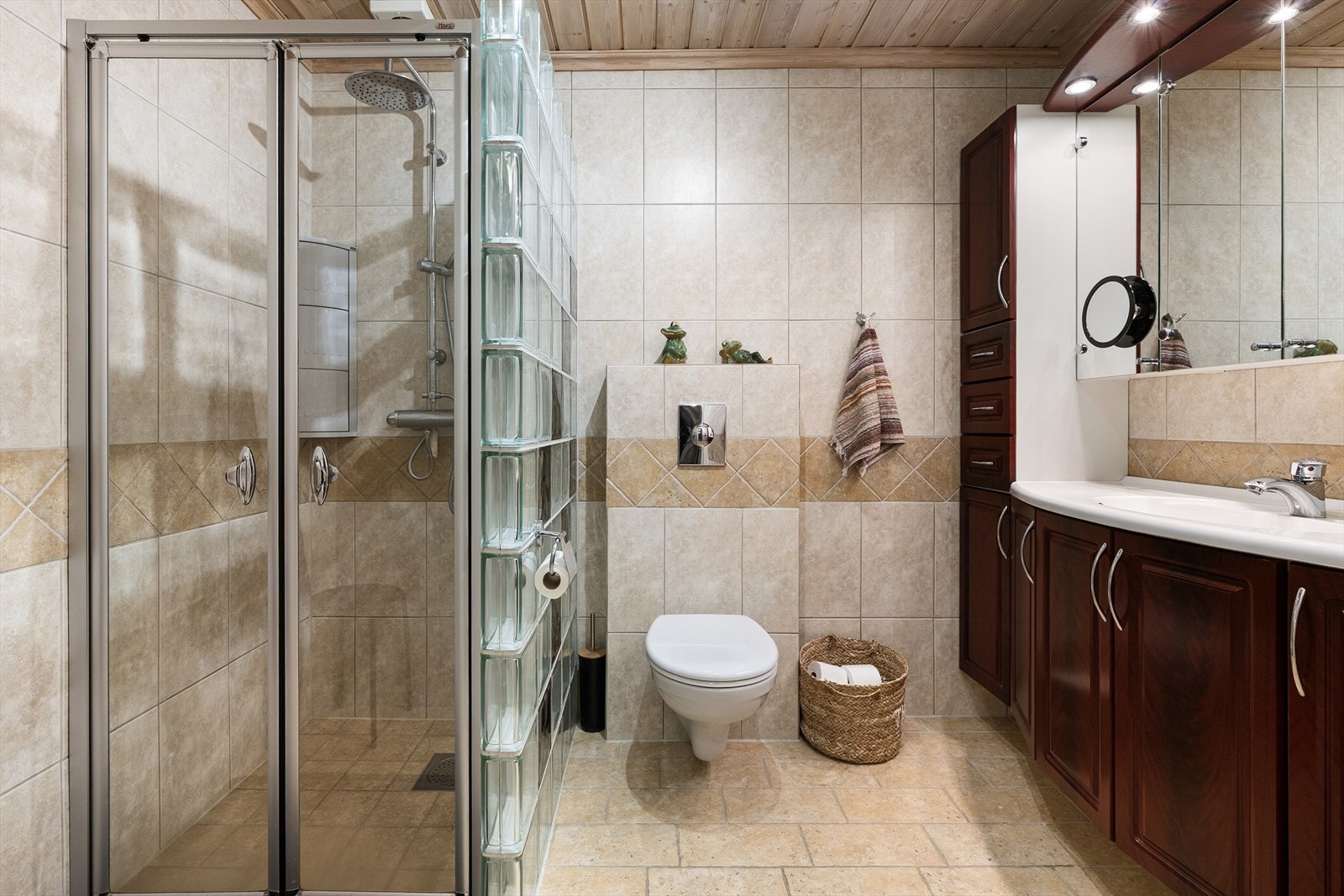 Bad med varme i gulvet Galleribilde