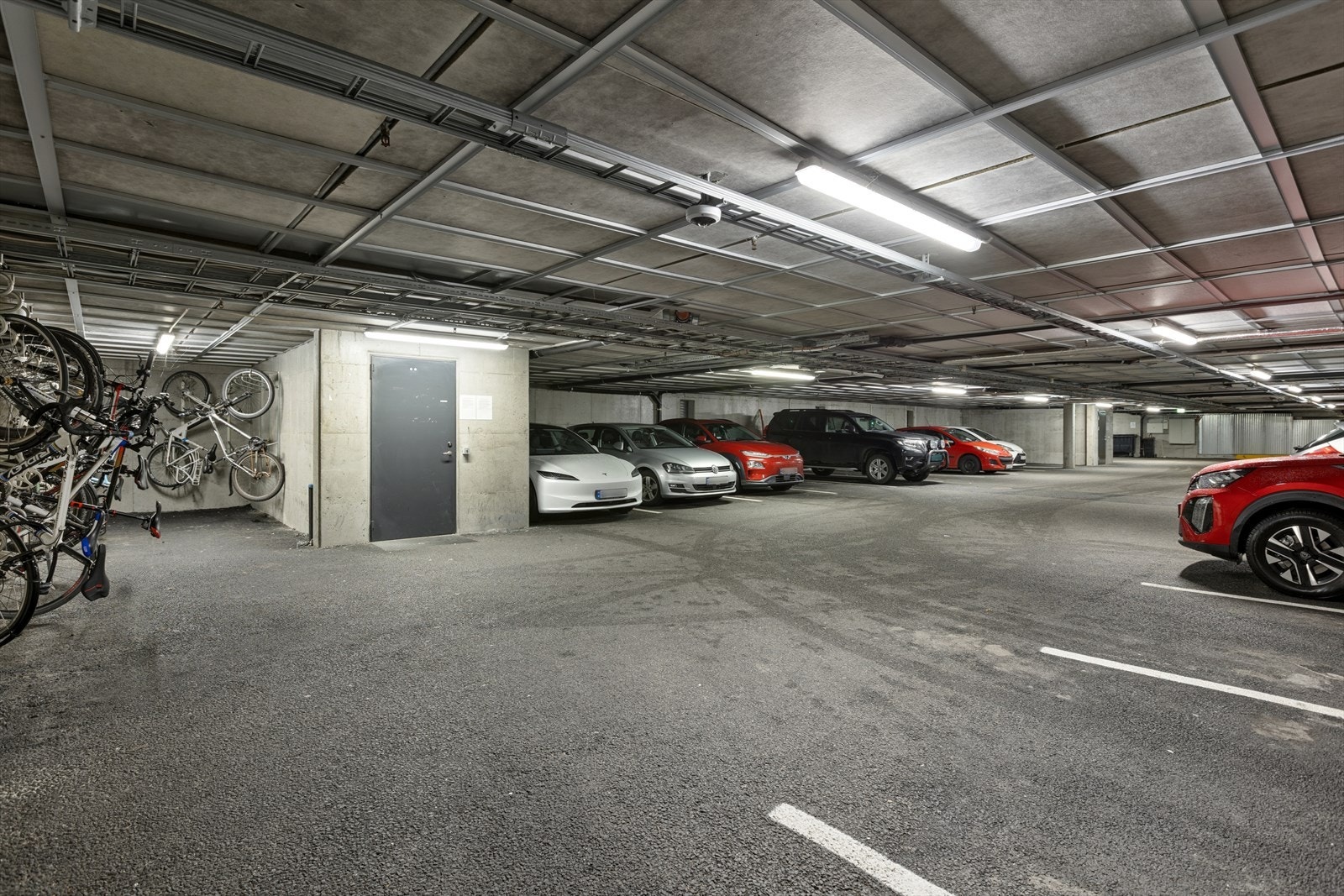 Parkering i lukket anlegg Galleribilde