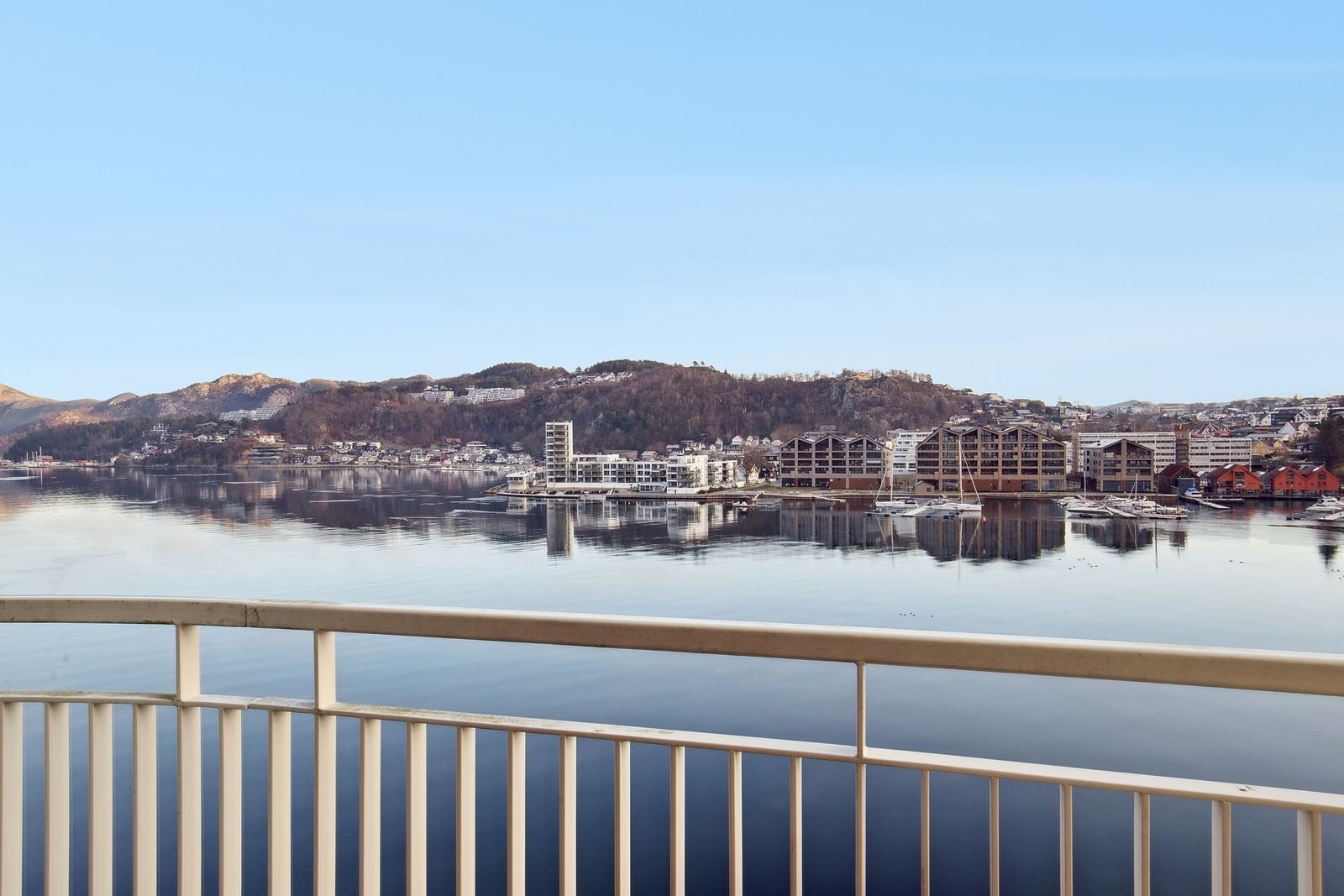 Herlig utsikt over Gandsfjorden Galleribilde