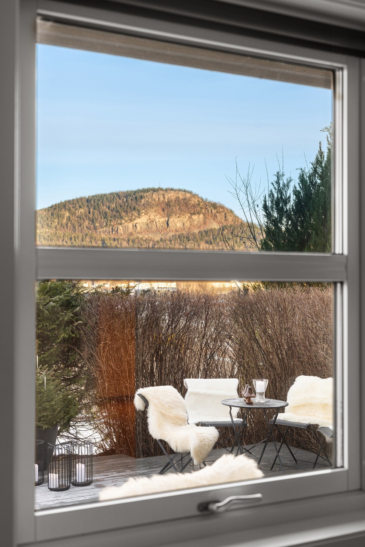 Utsikt fra stuevinduet Galleribilde