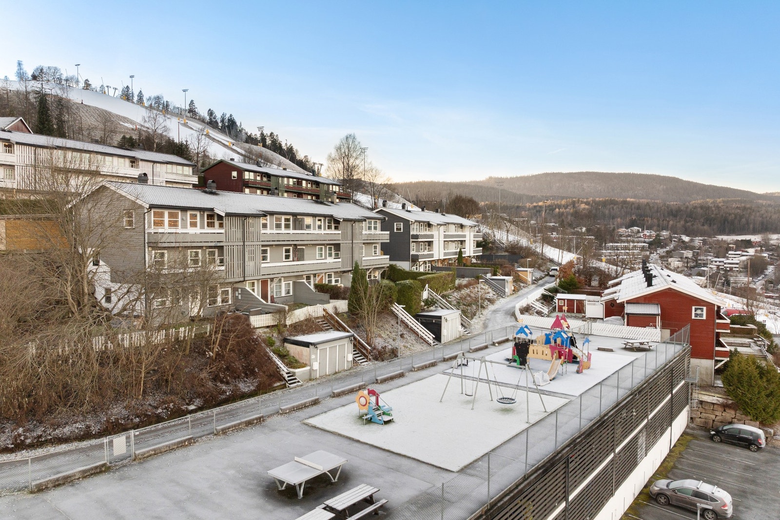 Leiligheten har en rolig og barnevennlig beliggenhet i blindvei. Galleribilde