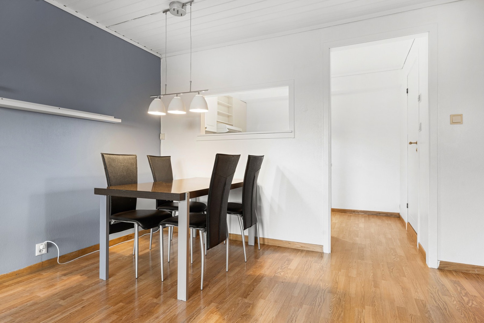 Her kan du enkelt lage en åpen kjøkkenløsning. Galleribilde