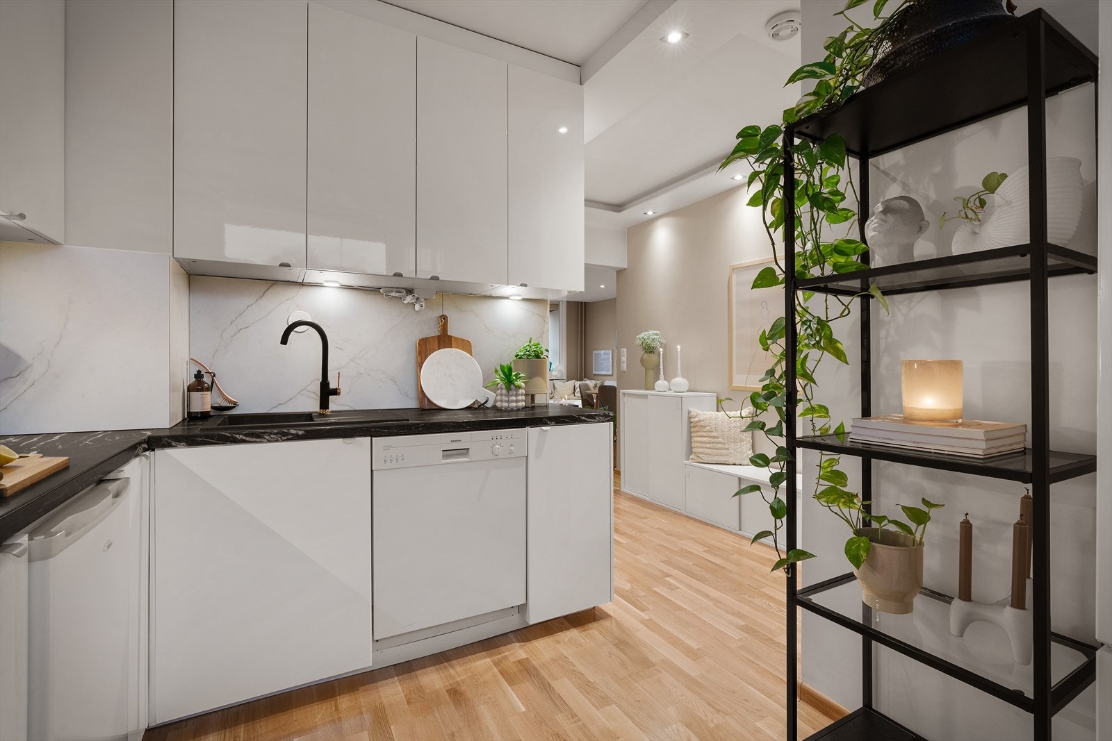 - Kjøkkenet er oppgradert i 2022 (iht. tidligere salgsoppgave) - Galleribilde