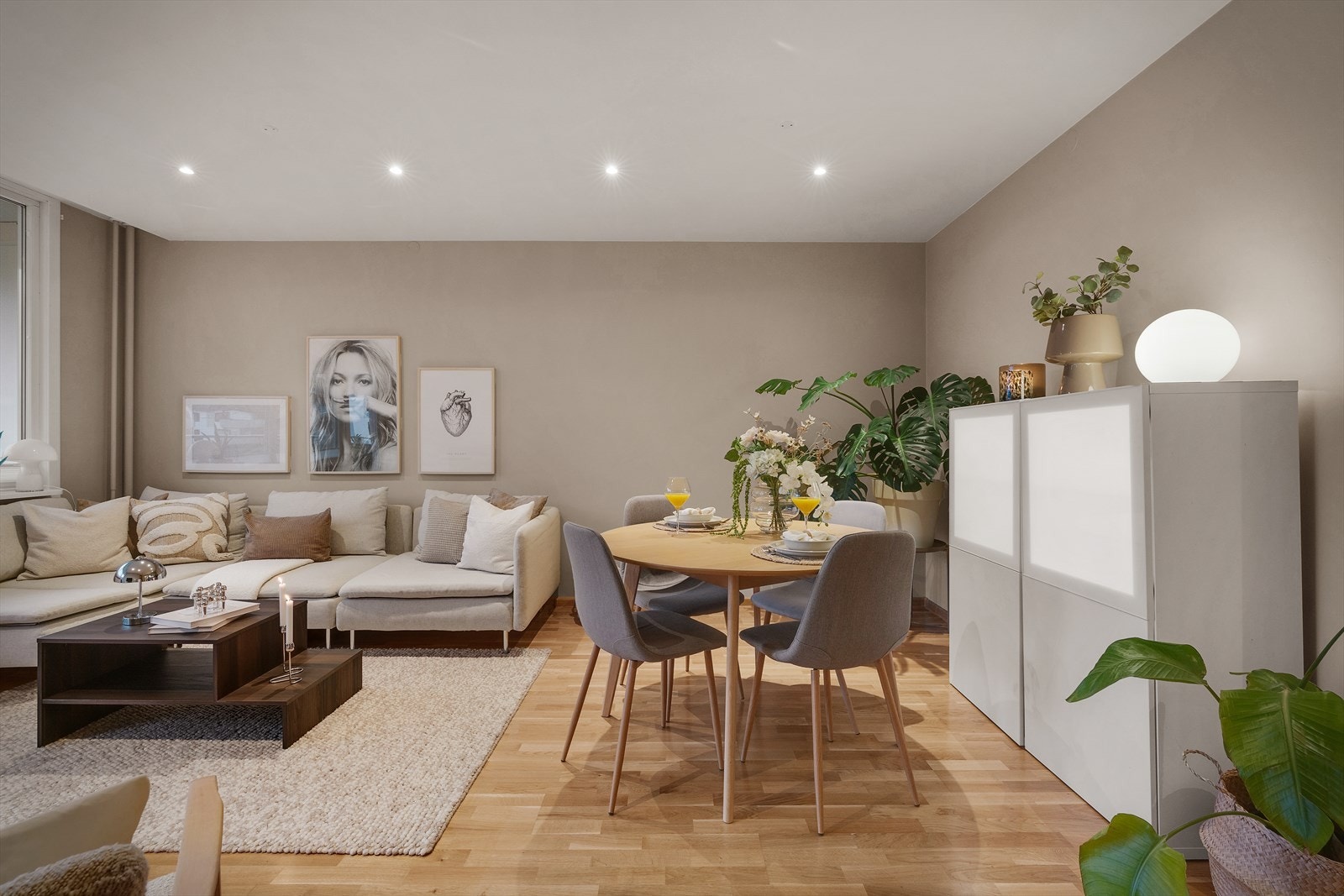 - Merk spotter i himlingen! Sett den stemningen du ønsker - Galleribilde