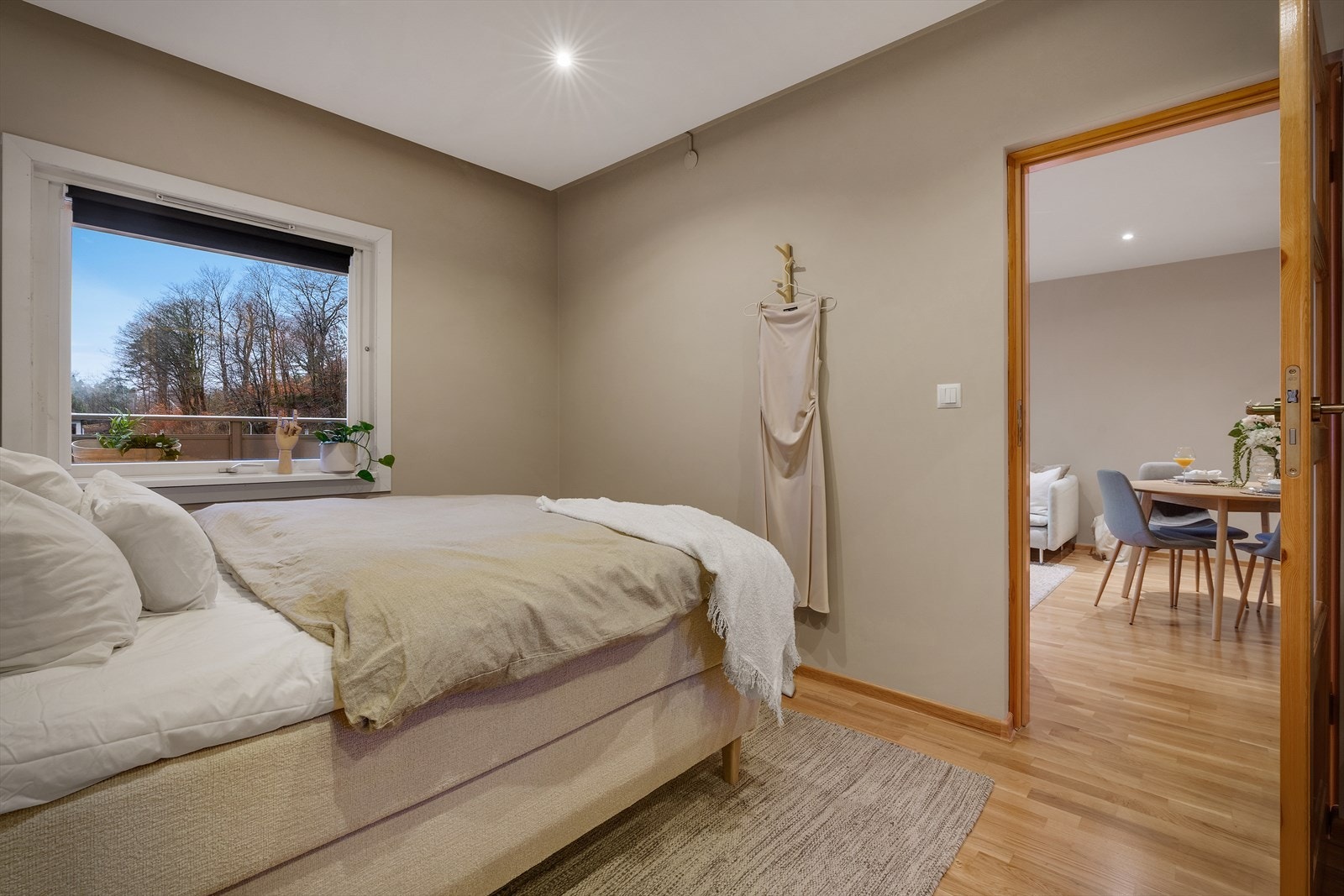 - Soverommet har en praktisk utforming som gjør den lett å møblere etter eget ønske - Galleribilde