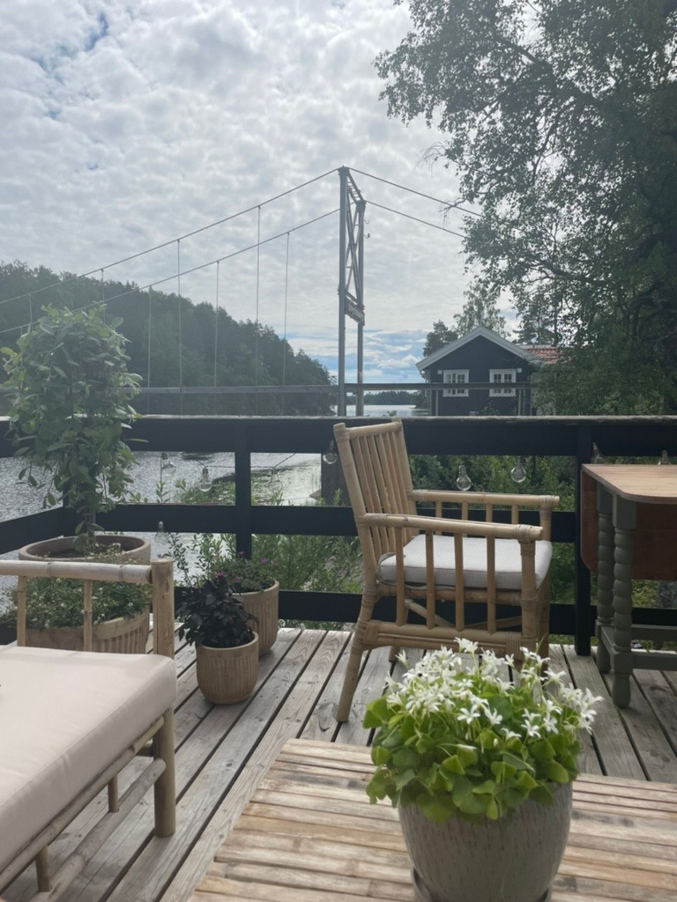 Solrik og fin terrasse Galleribilde