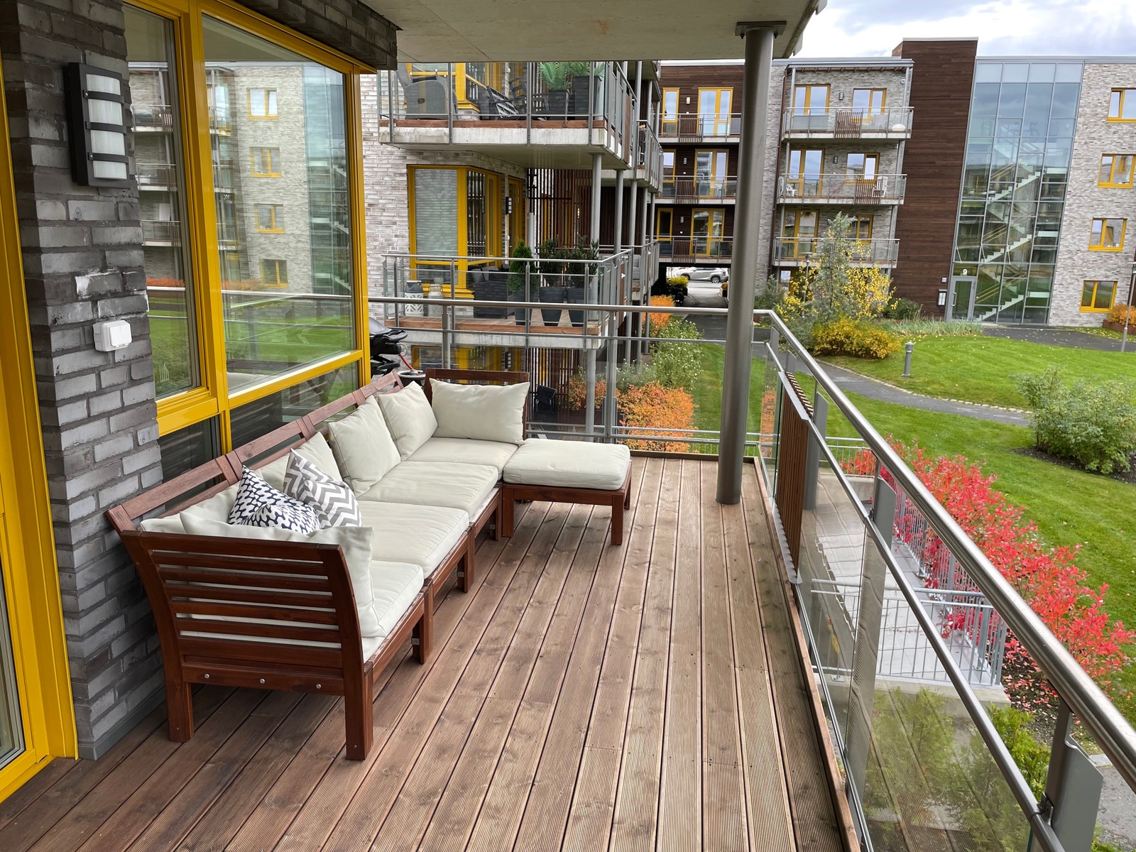 Balkong nr. 1 på 13,5 kvm fra stue Galleribilde