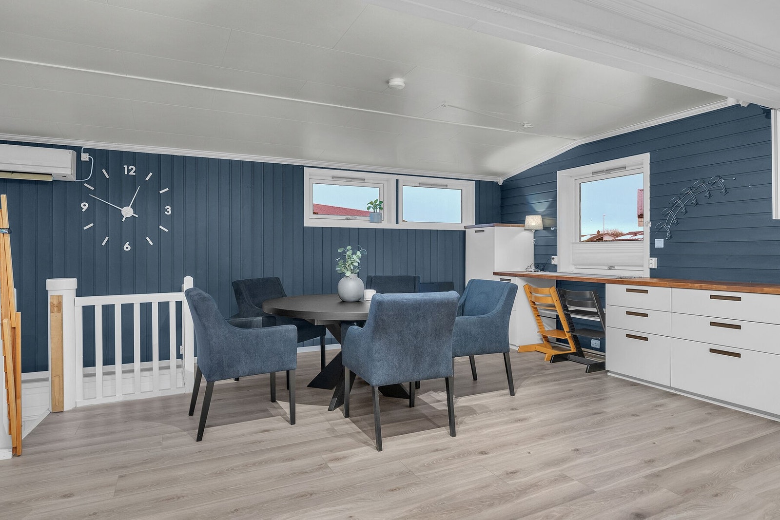 Ved kjøkkenet er det god plass til en spisegruppe. Galleribilde