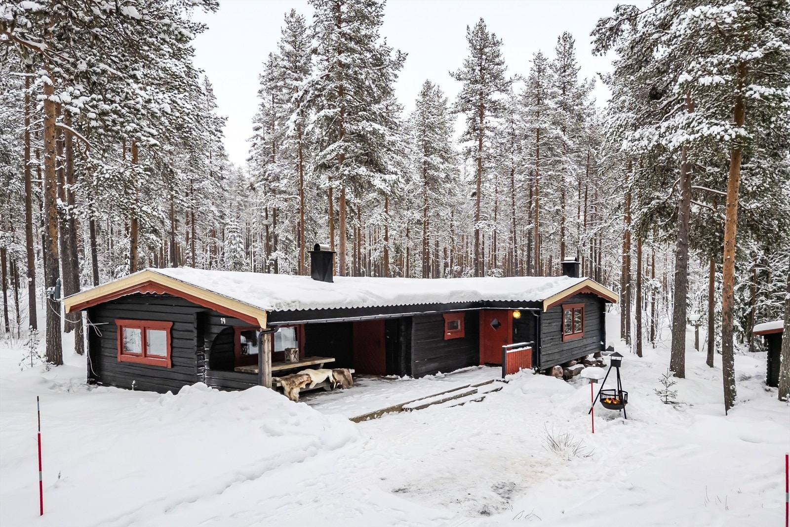 Fritidsbolig beliggende i rolige og naturskjønne omgivelser omtrent midt mellom Trysilfjellet og svenskegrensa. Galleribilde
