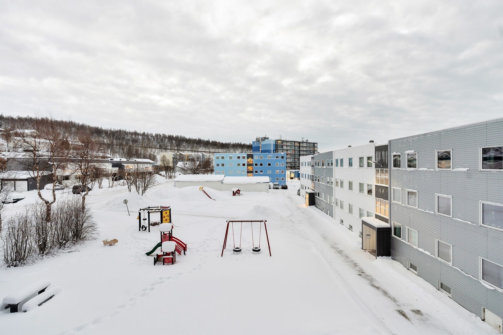 Fra balkongen har du flott sørvendt utsikt over området. Galleribilde