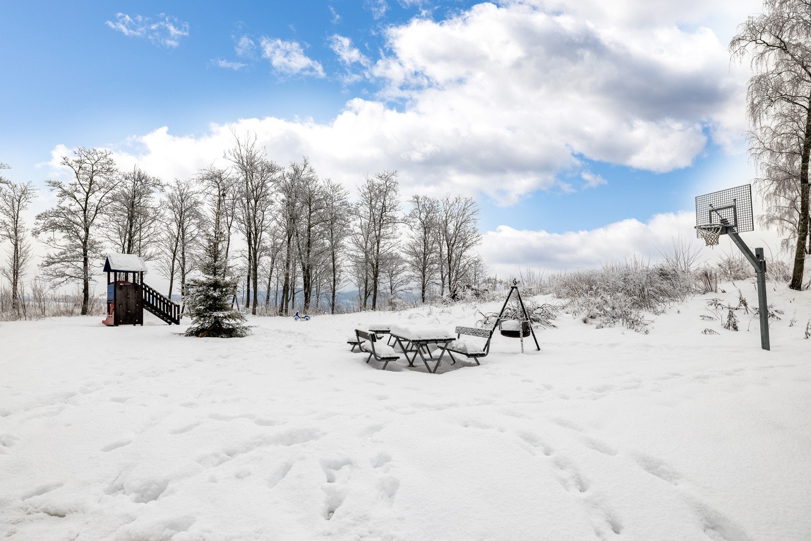 Flotte fellesområder i sameiet til lek og rekreasjon. Galleribilde
