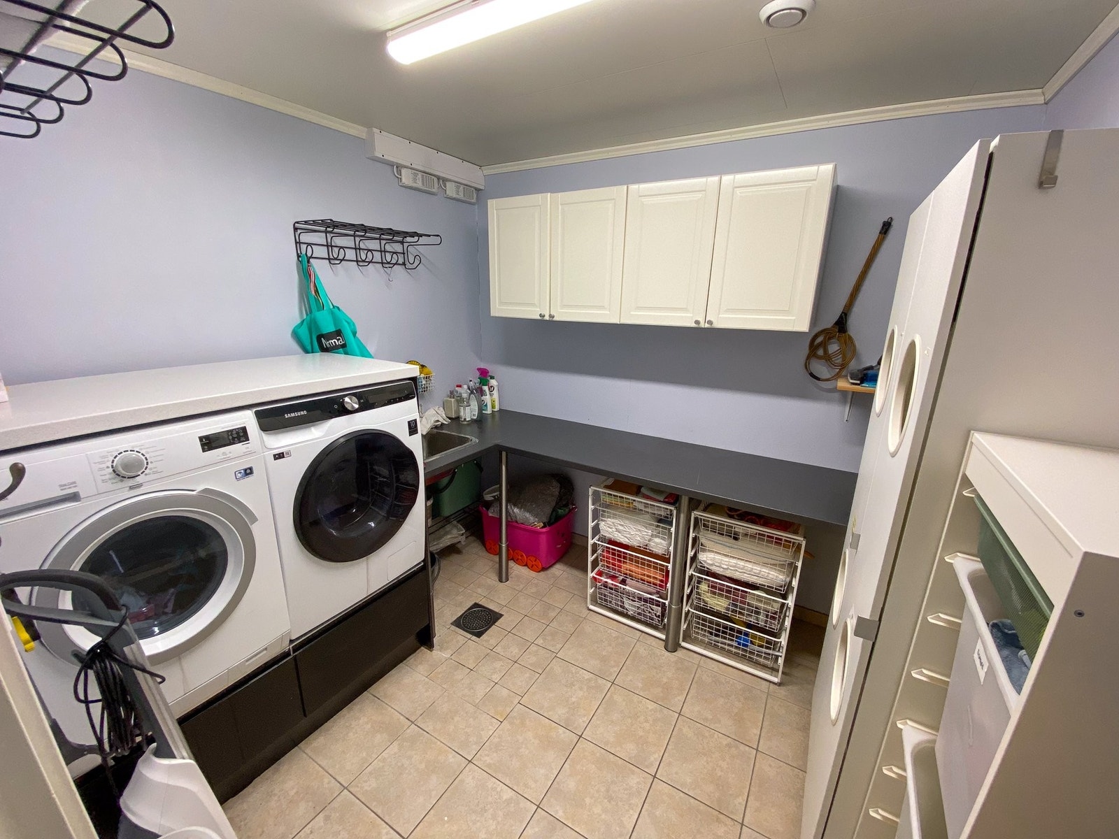 Vaskerom i hoveddel Galleribilde