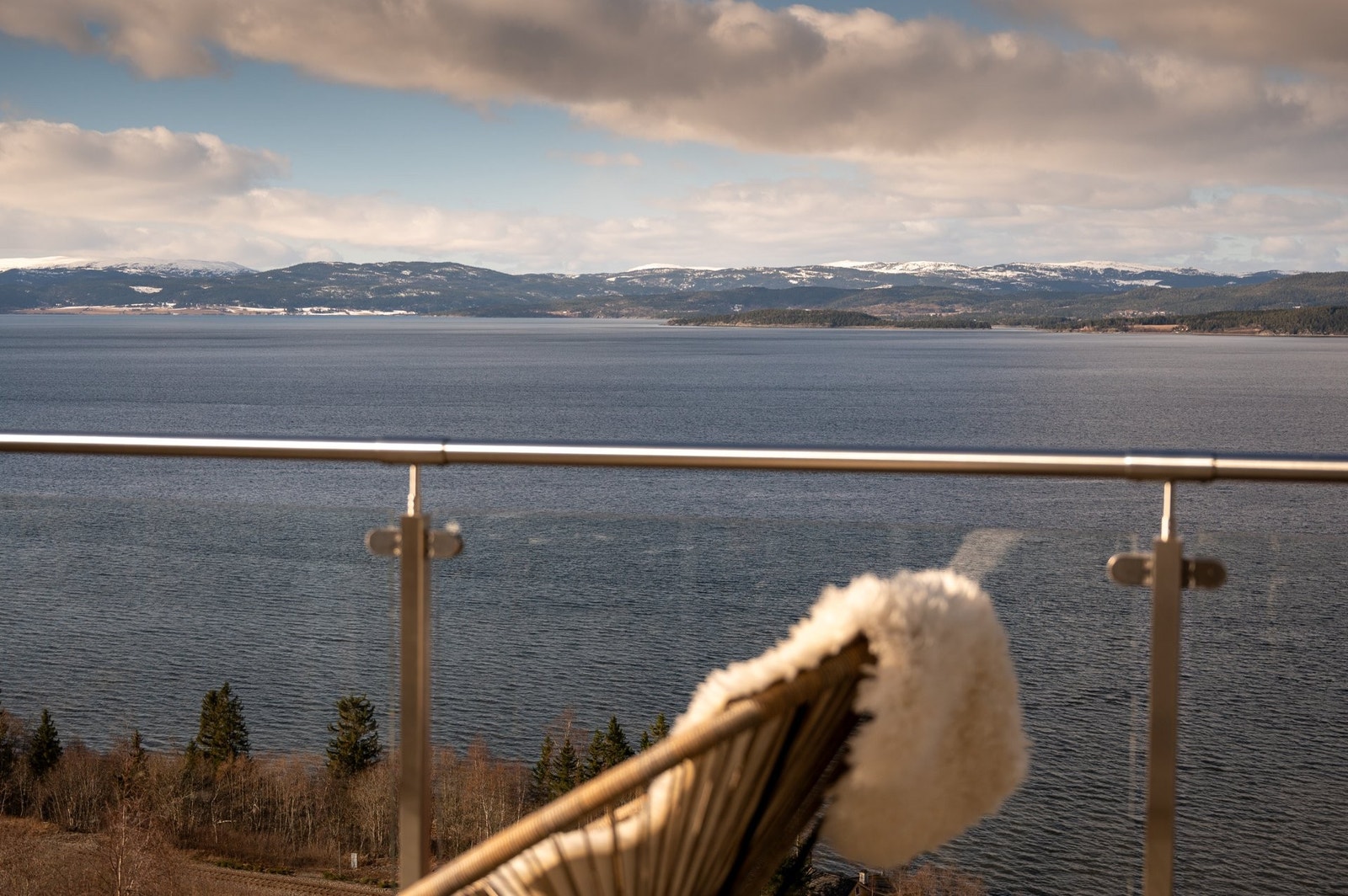 Kveldssol til kl 23:00 på sommeren. Galleribilde