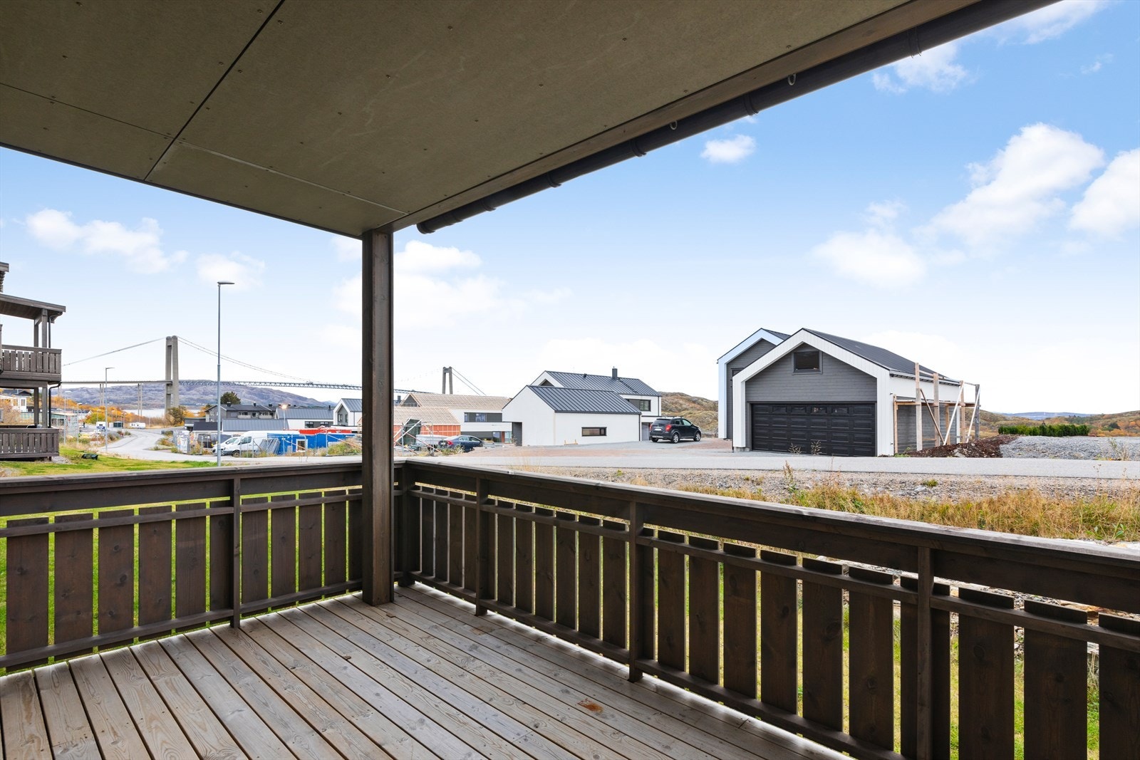 Takoverbygd veranda Galleribilde