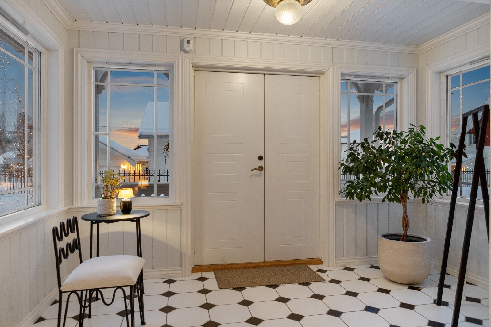 En innbydende entré som ønsker gjestene velkommen med en gang de kommer inn. Galleribilde