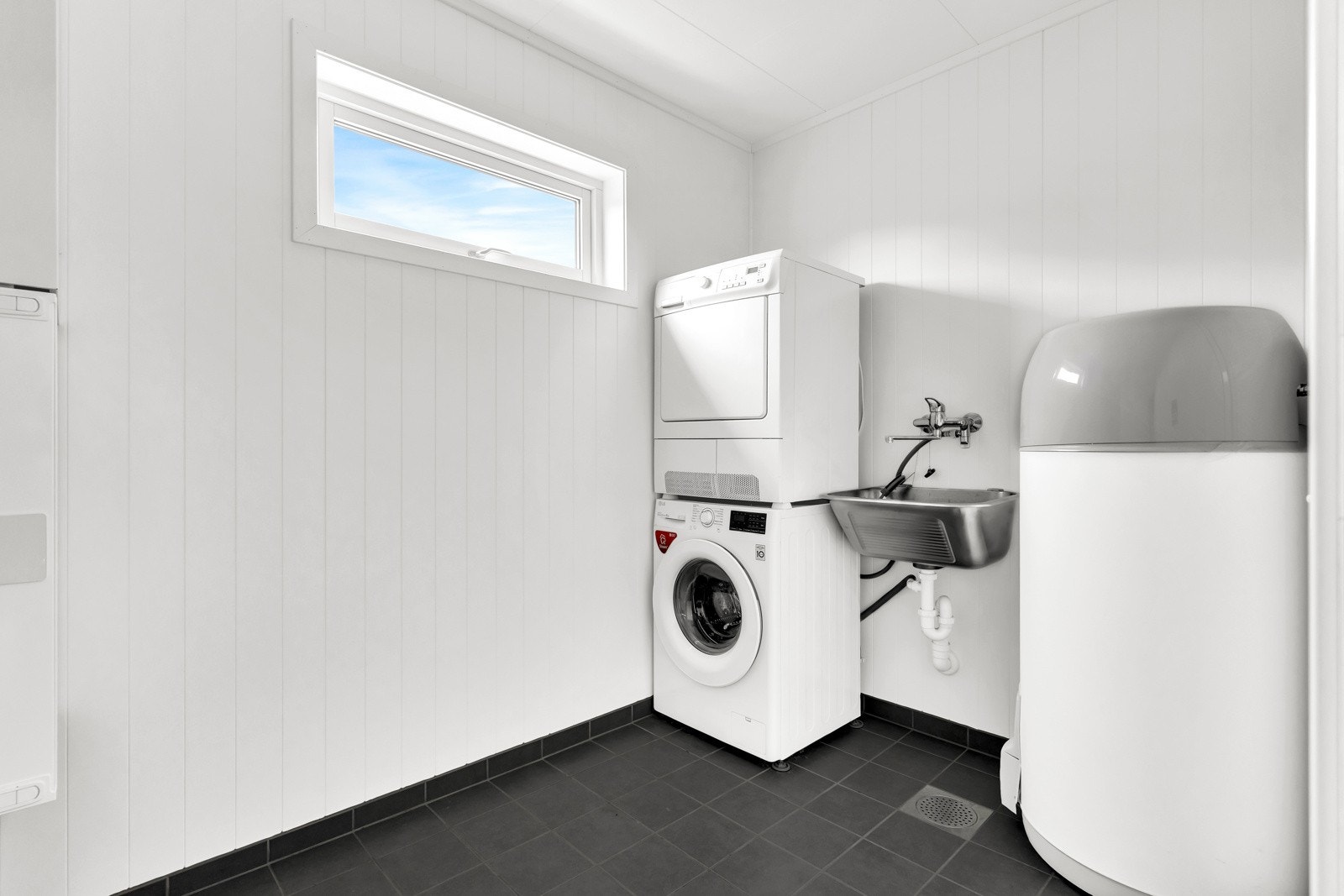 Eget vaskerom i tilknytning til badet. Galleribilde