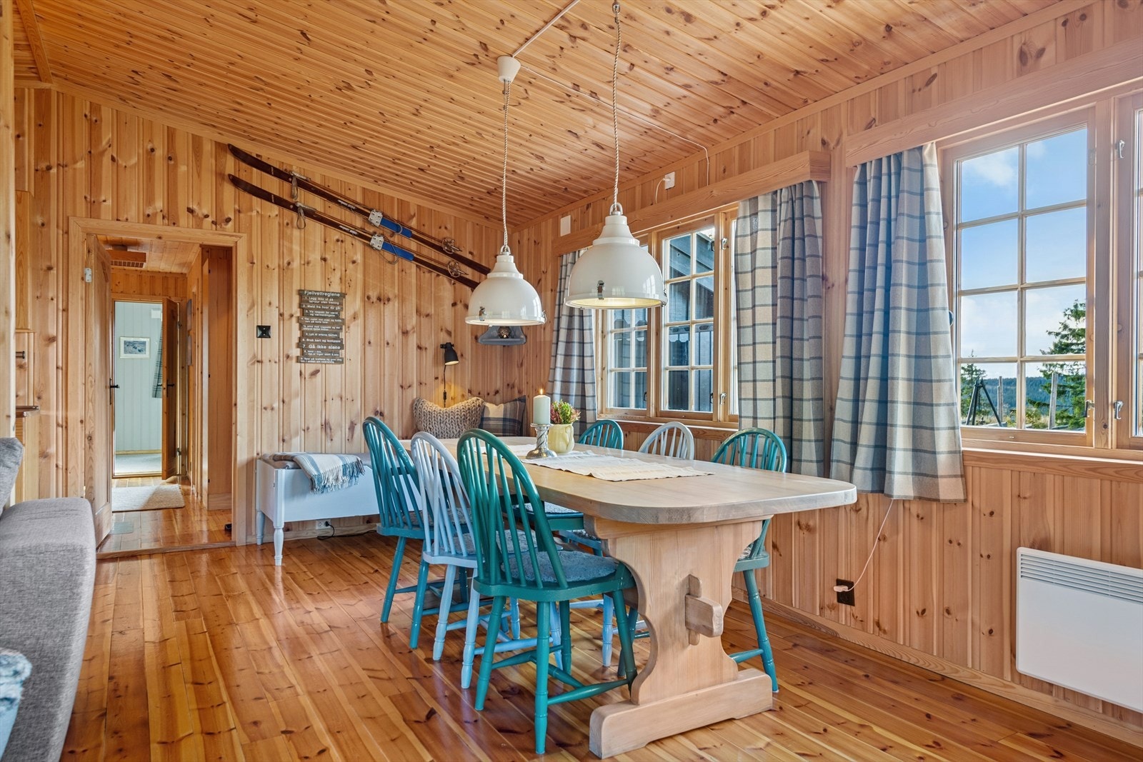 Spisegruppen tar plass i egen sone og inviterer til sosiale og hyggelig måltider med kjent og kjære. Galleribilde