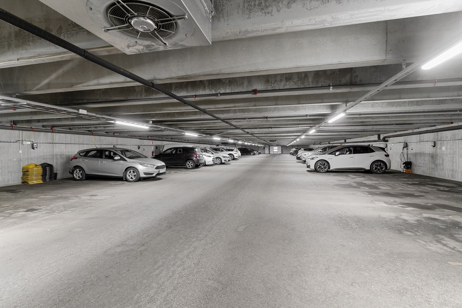 Det medfølger parkeringsplass i garasjeanelegg. Galleribilde