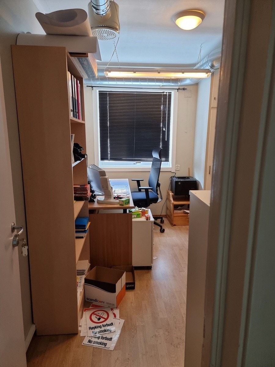 De tre soverommene var møblert som kontorer da bildet ble tatt Galleribilde