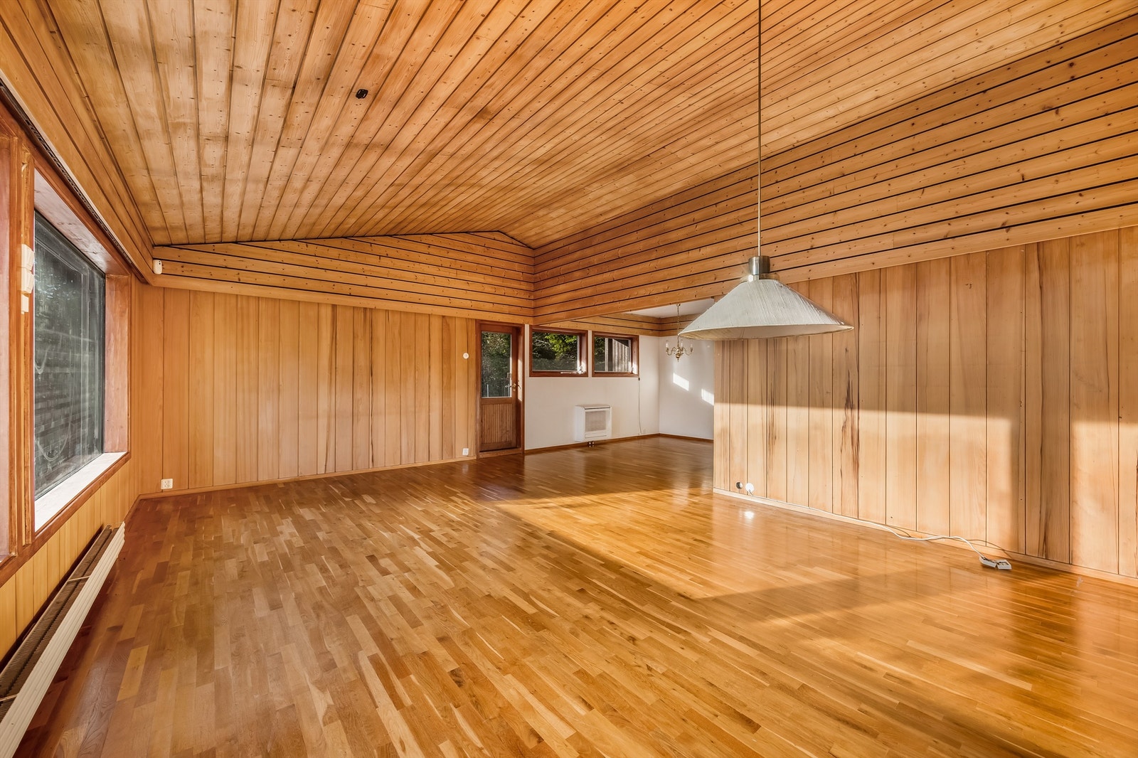 Fra stuen er det utgang til terrasse. Galleribilde