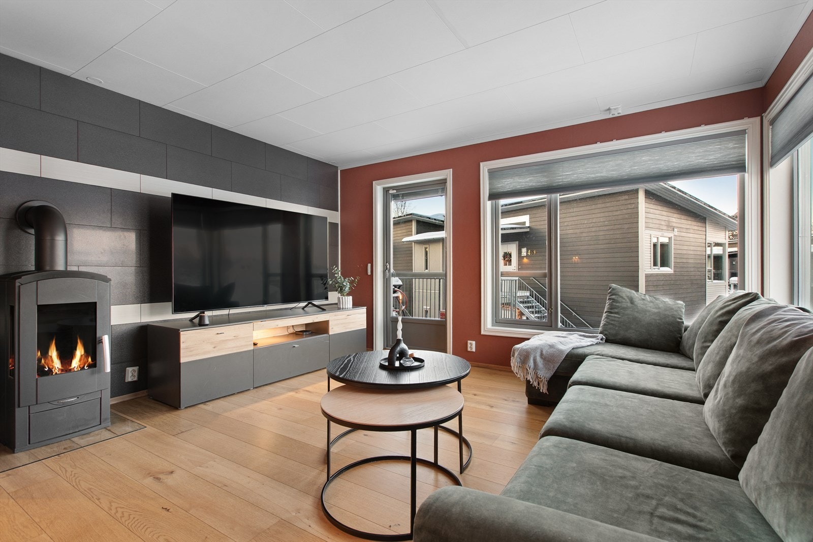 Her kan du nyte koselig stunder med god varme fra peisen. Galleribilde