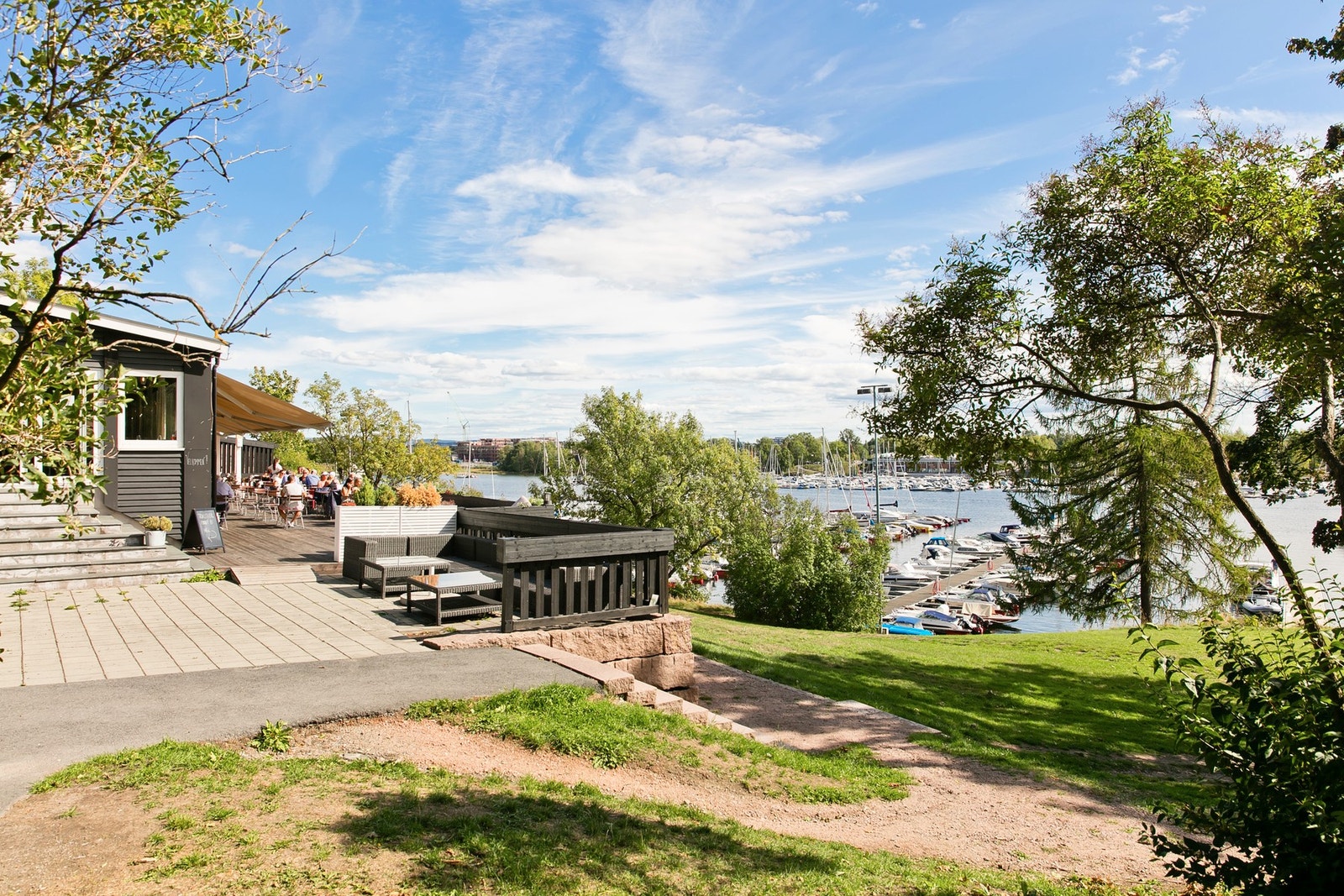 Næområdet - Havnekroa på Høvik. Galleribilde