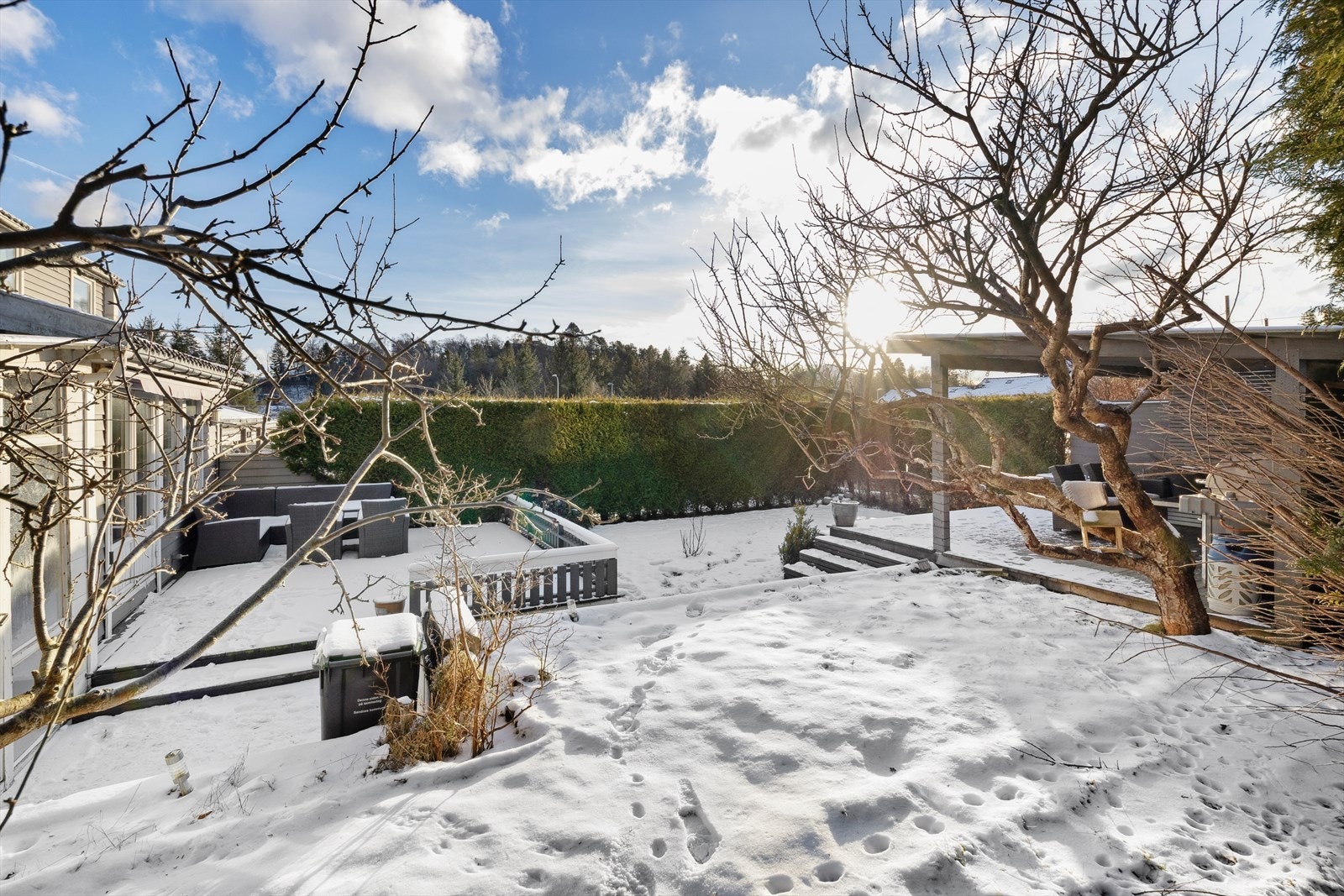 Eiendommen ligger i et rolig og veletablert nabolag med enkel tilgang til Sandnes sentrum og E39. Galleribilde