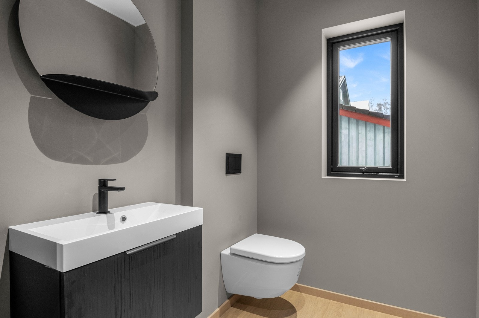 Separat wc i 1. etasje. Galleribilde