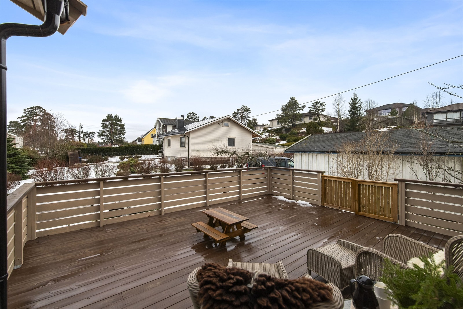 Her er det plass til hele familien for grilling og sommerhygge med solrike omgivelser. Galleribilde