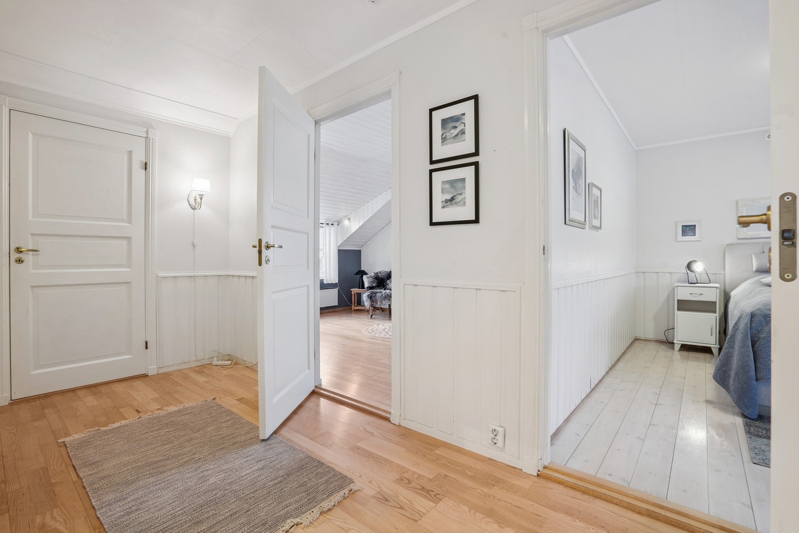 I andre etasjen finner du 2 soverom av god størrelse. Galleribilde